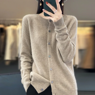 Apolline™ | Gilet en maille douce à boutons