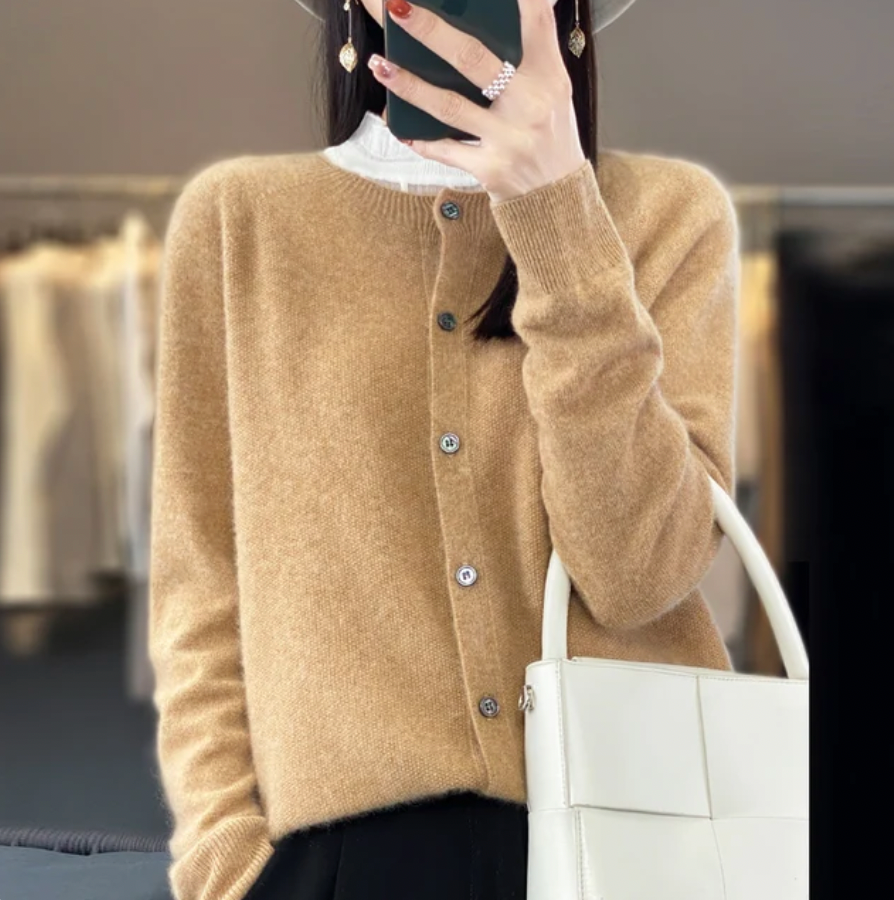 Apolline™ | Gilet en maille douce à boutons