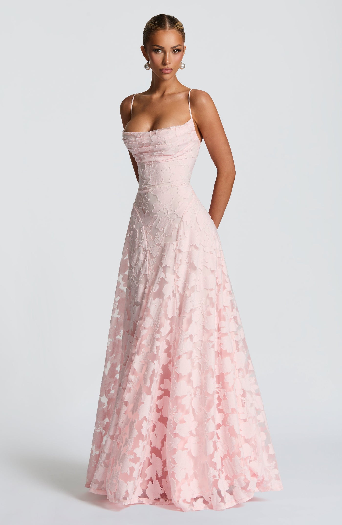 Isaline™ | Robe longue corset en dentelle