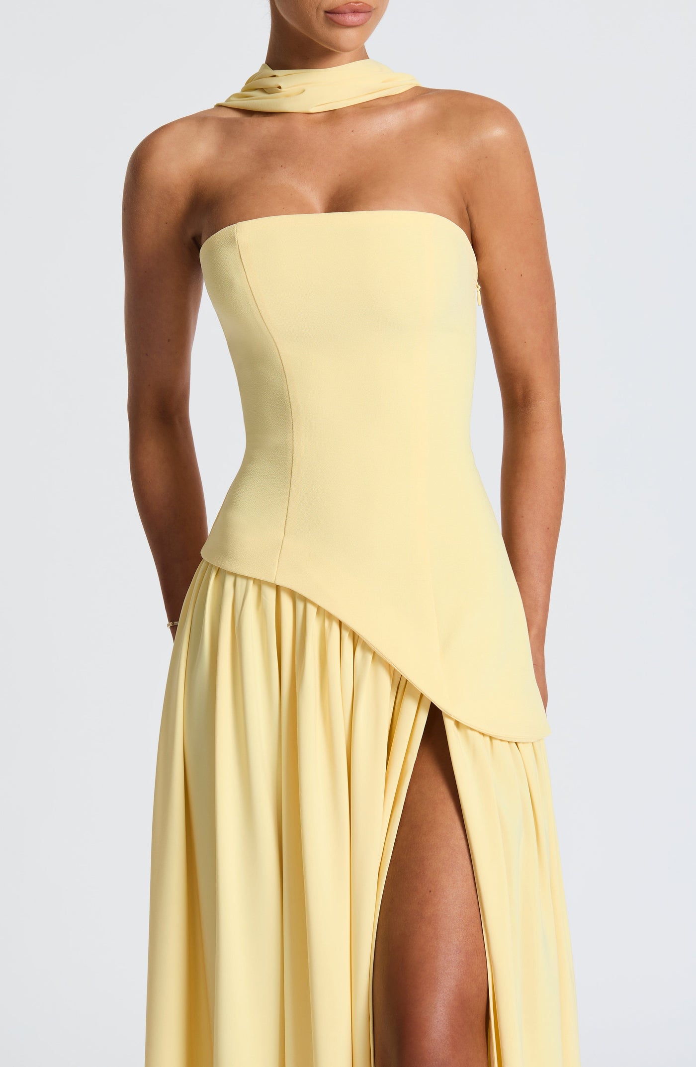 Brune™ | Robe de soirée fendue à bustier